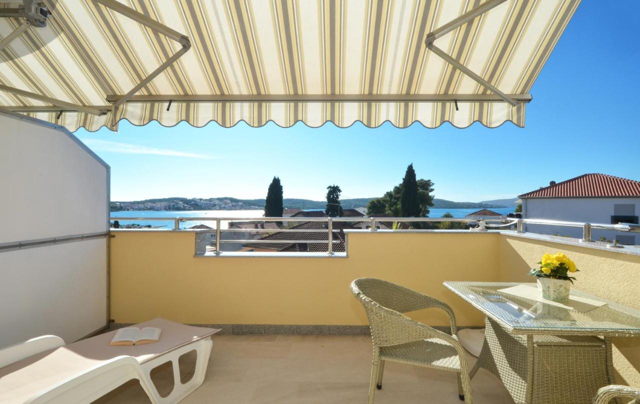 Villa Klaudia Trogir Exterior photo