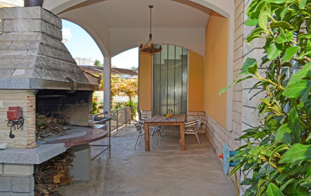 Villa Klaudia Trogir Exterior photo
