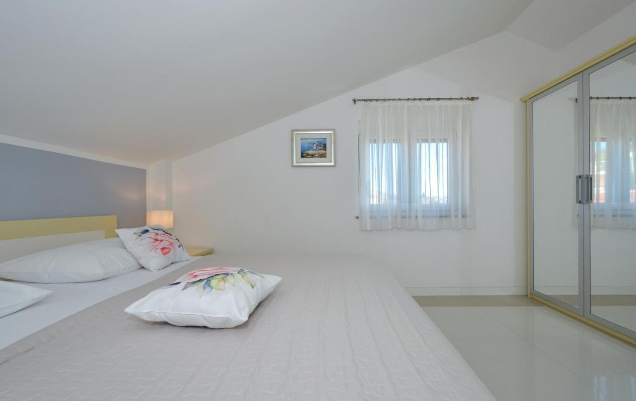 Villa Klaudia Trogir Exterior photo