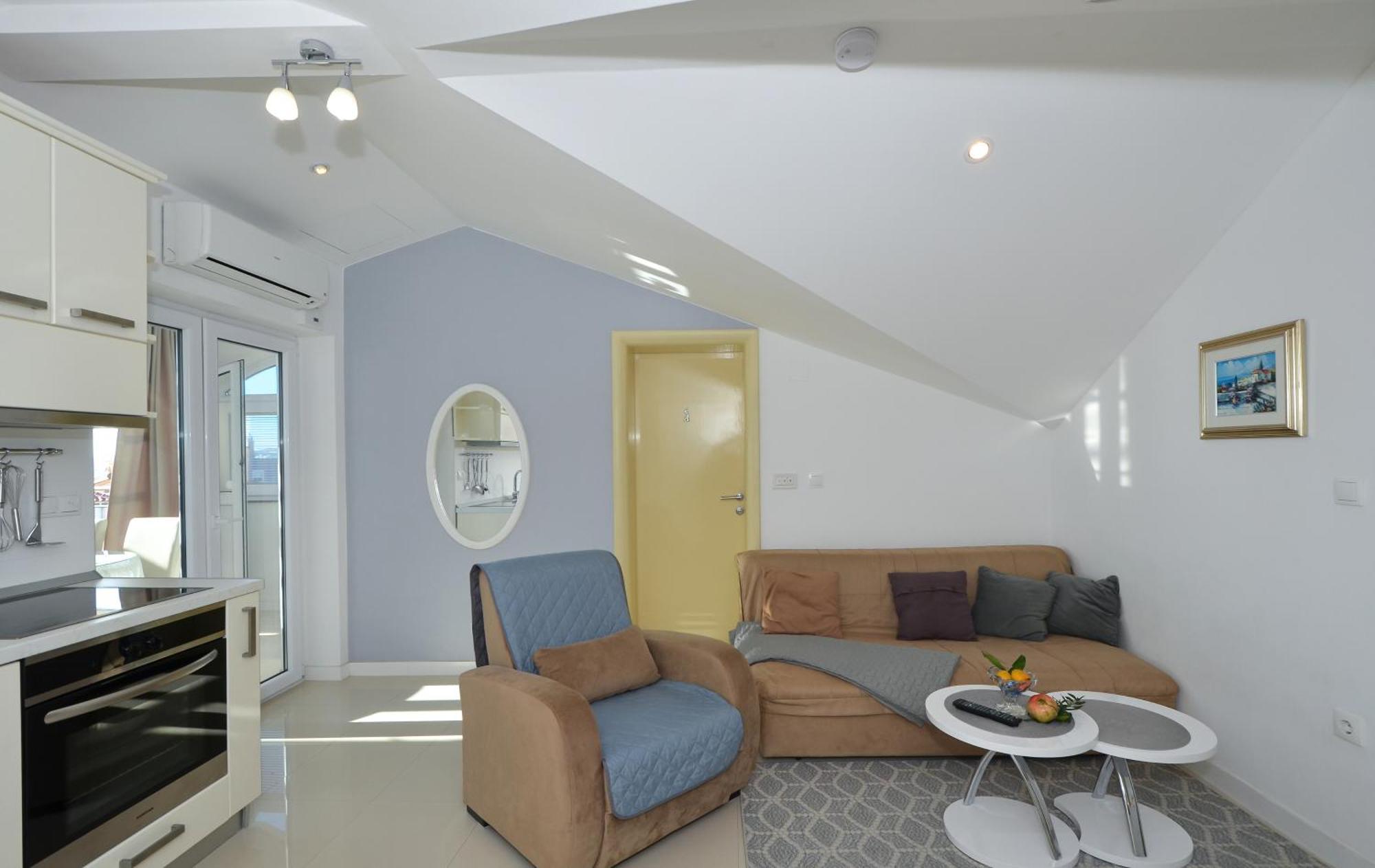 Villa Klaudia Trogir Exterior photo
